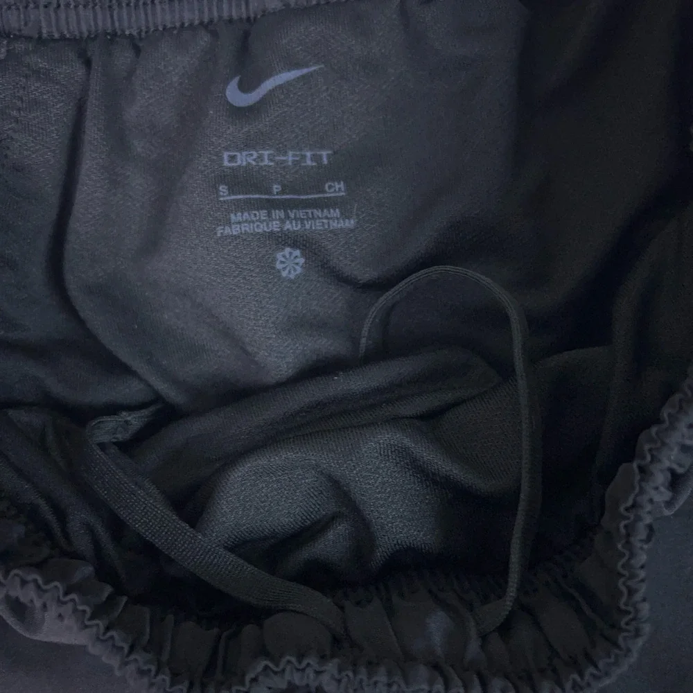 Nike Shorts Women Size S Black Dri-FIT Running Activewear Lined Athletic Tempo
